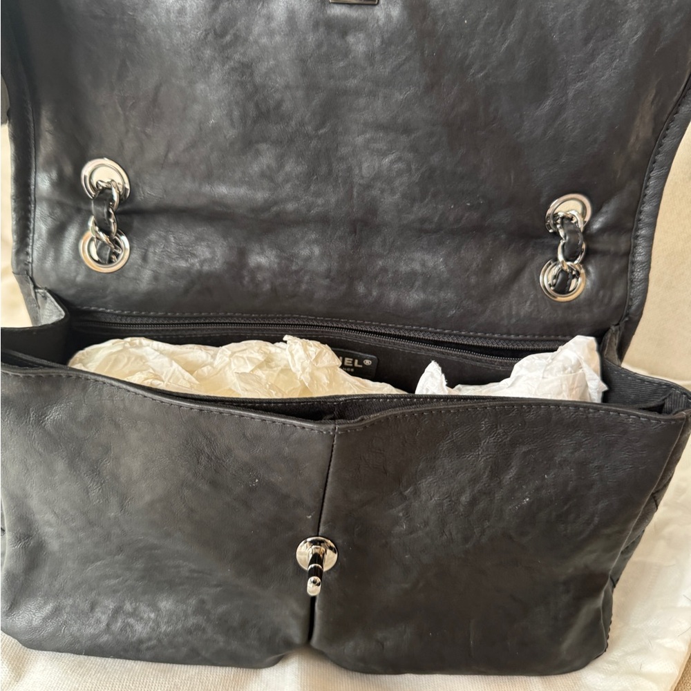 Chanel black calfskin natural beauty classic flap bag exellent condition - Picture 12 of 16